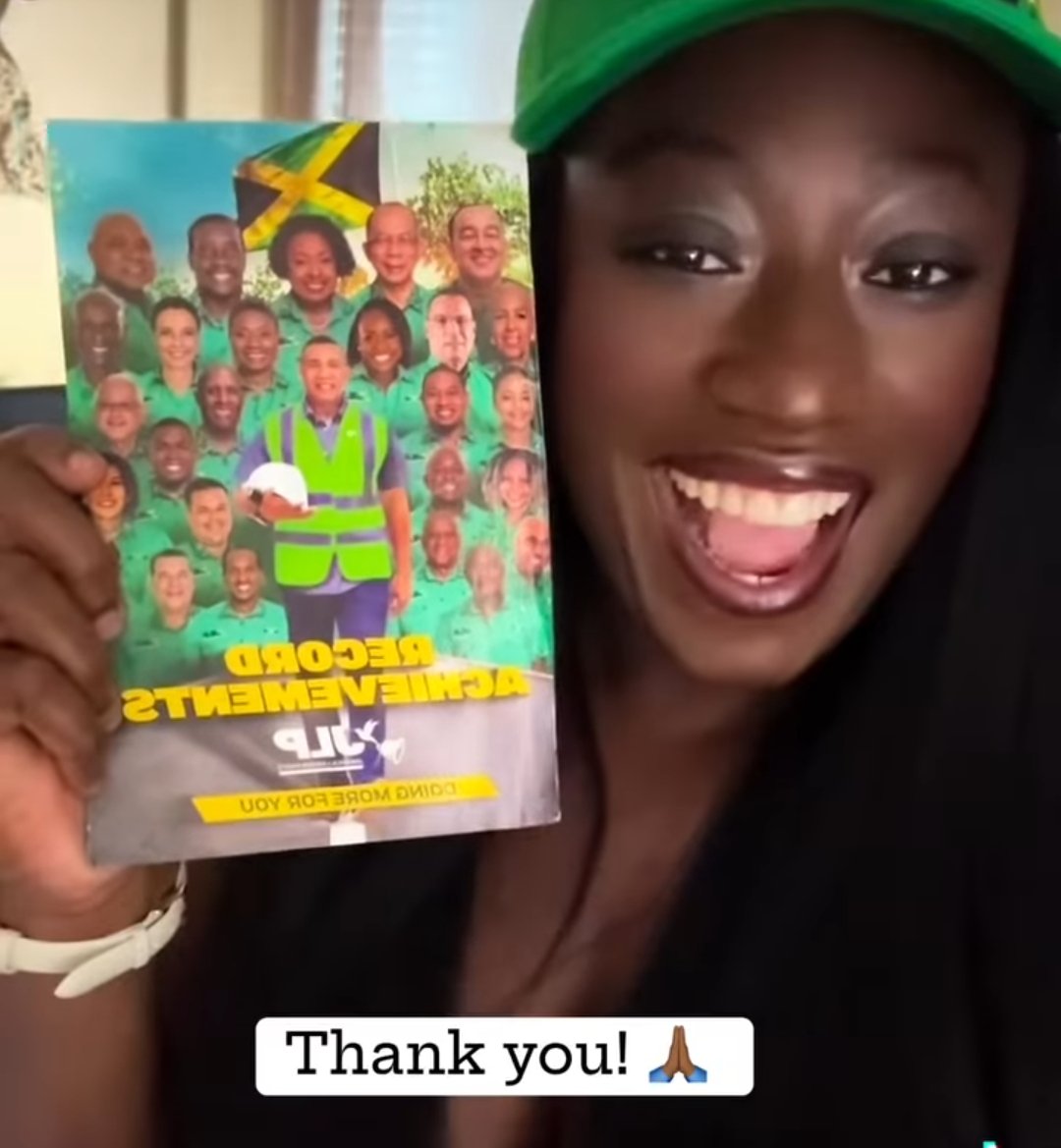 ForeveryoungFi1's tweet photo. @NationwideRadio Thank you Jamaica and our hardworking PM. Copies now reaching diasporas a foreign. ๐ฏ๐ฒ๐โฃ๏ธ๐๐ https://t.co/s6r3ejbH1f