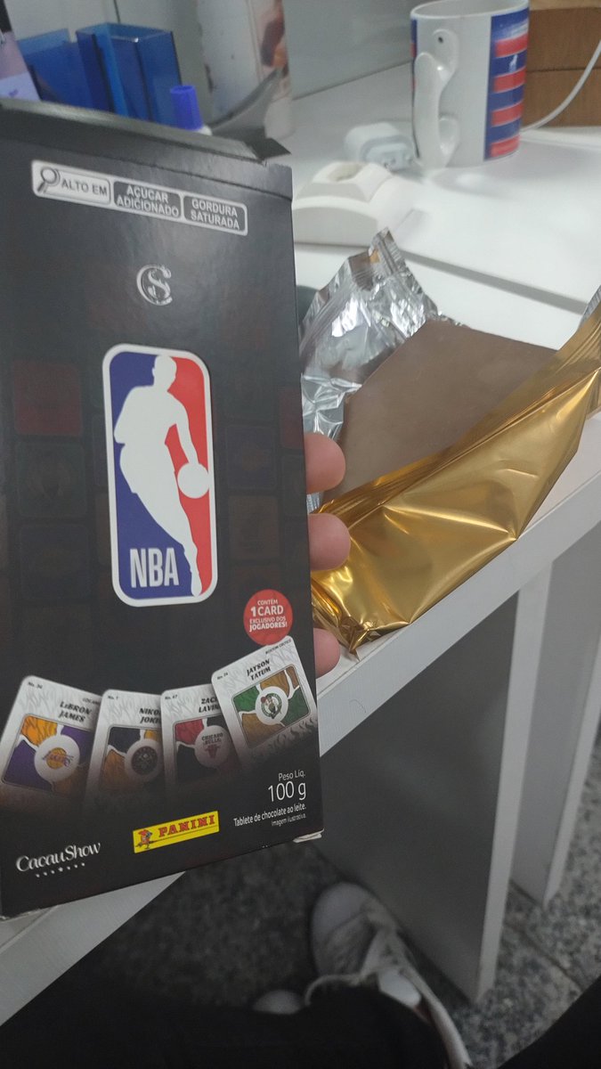 lopesbruno02's tweet photo. Acabei de ganhar um chocolate da @cacaushow  na espera do card exclusivo, porém não veio. 😞 https://t.co/bMmtsANRdO