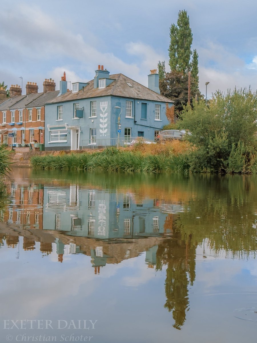A photo of Exeter every day (No 1984) 05/08/2025
#ExeterDaily #Exeter

linktr.ee/exeterdaily

#documentaryphotography #streetphotography #travel #street #urban #travelphotography