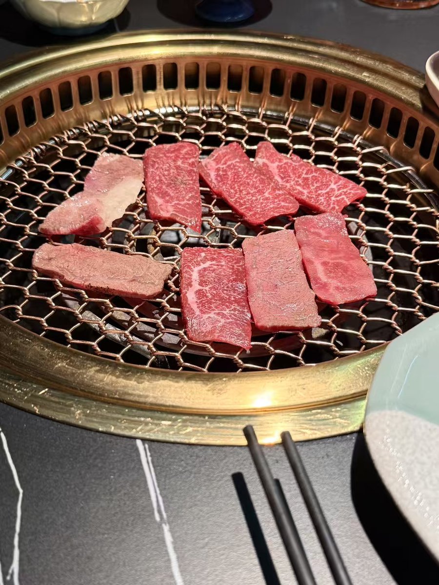 好安静，我以为我们一直有嘴亲，哦不打错了，有话讲
