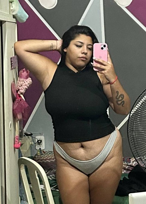 attractive_queen
