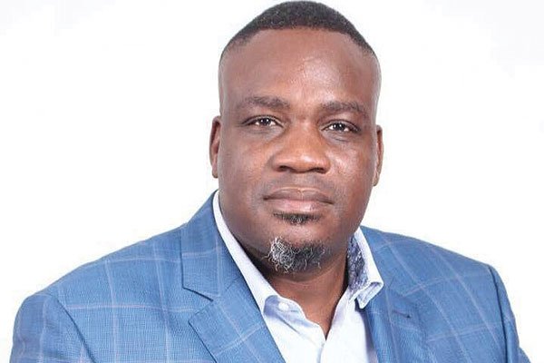 Breaking News: 𝐂𝐂𝐂’𝐬 𝐢𝐧𝐭𝐞𝐫𝐧𝐚𝐥 𝐬𝐭𝐫𝐢𝐟𝐞 𝐝𝐞𝐞𝐩𝐞𝐧 𝐢𝐧 𝐏𝐚𝐫𝐥𝐲
The Citizen Coalition for Change (CCC) is grappling with deepening internal divisions, with factional wars between Jameson Timba and Sengezo Tshabangu’s camps escalating in Parliament. This