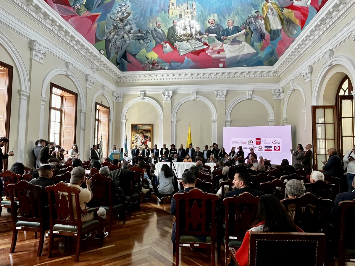 Hoy damos un paso firme hacia la unidad. <a href="/UnitariosCol/">UNITARIOS</a>