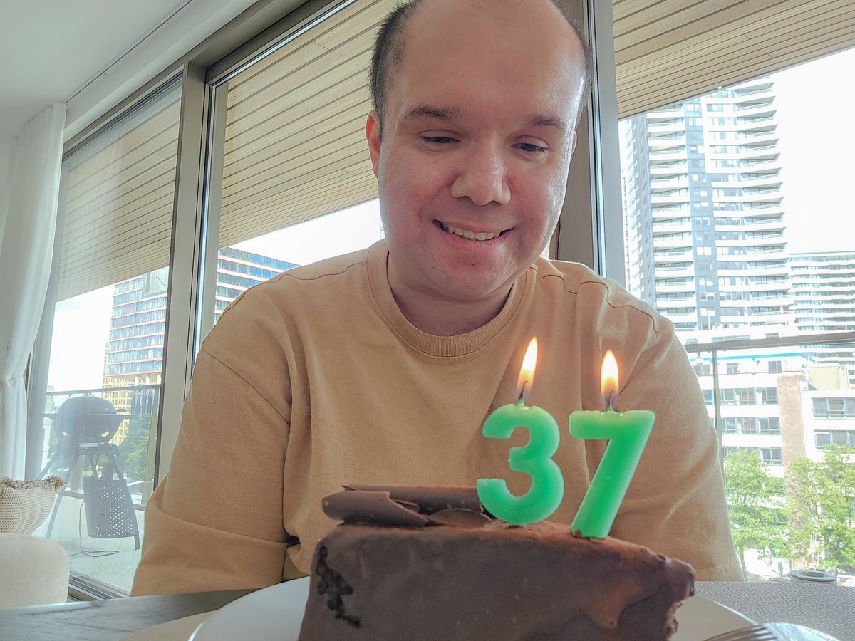 moi_adam's tweet photo. We've done it. Another circumvention of the sun completed. A year older, wiser, more experienced, and filled with new travels and adventures. 

A cheers to everyone who stood by me the past year. And on to the next one! 🥂

#anotheryeararoundthesun #birthday #happybirthday #37 https://t.co/0UOeyKC6LG
