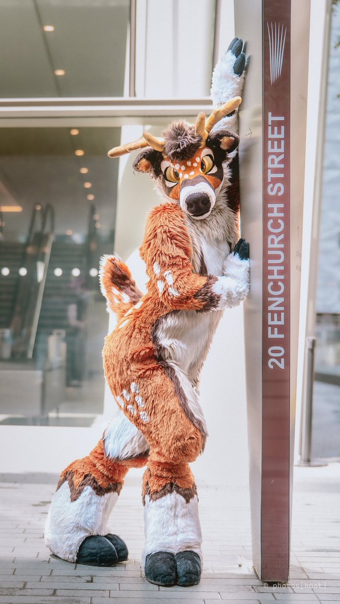 vincehooves's tweet photo. What if we kissed at 20 Fenchurch Street 😍 https://t.co/dWergU4cVp