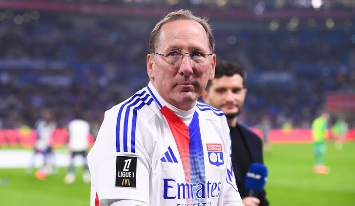 Um dos dinheiros emprestados pelo Botafogo ao Pegeout foi receitas da Copa do Mundo de Clubes.

Parte das verbas da Copa do Mundo de Clubes foram repassada ao OL em junho desse ano. 

O clube francês, hoje em situação melhor depois de tirar os riscos de rebaixamento, não