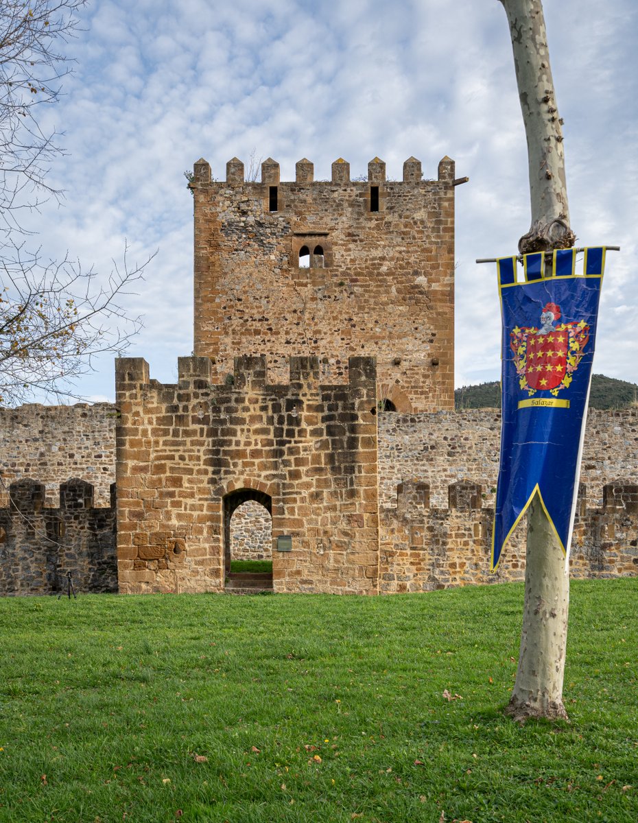 El Pobaleko Burdinola / Ferrería de El Pobal (@elpobal) on Twitter photo En agosto, descubre a Lope García de Salazar en el Castillo de Muñatones.
📅 Visitas guiadas: miércoles 11:00 | domingos 10:30 y 12:30
Abuztuan, ezagutu Lope García de Salazar Muñatones Gazteluan.
📅 Bisita gidatuak: asteazkenak 11:00etan | igandeak 10:30 eta 12:30etan
<a href="/Bizkaia/">Bizkaiko Foru Aldundia/Diputación Foral de Bizkaia</a> En agosto, descubre a Lope García de Salazar en el Castillo de Muñatones.
📅 Visitas guiadas: miércoles 11:00 | domingos 10:30 y 12:30
Abuztuan, ezagutu Lope García de Salazar Muñatones Gazteluan.
📅 Bisita gidatuak: asteazkenak 11:00etan | igandeak 10:30 eta 12:30etan
<a href="/Bizkaia/">Bizkaiko Foru Aldundia/Diputación Foral de Bizkaia</a>
