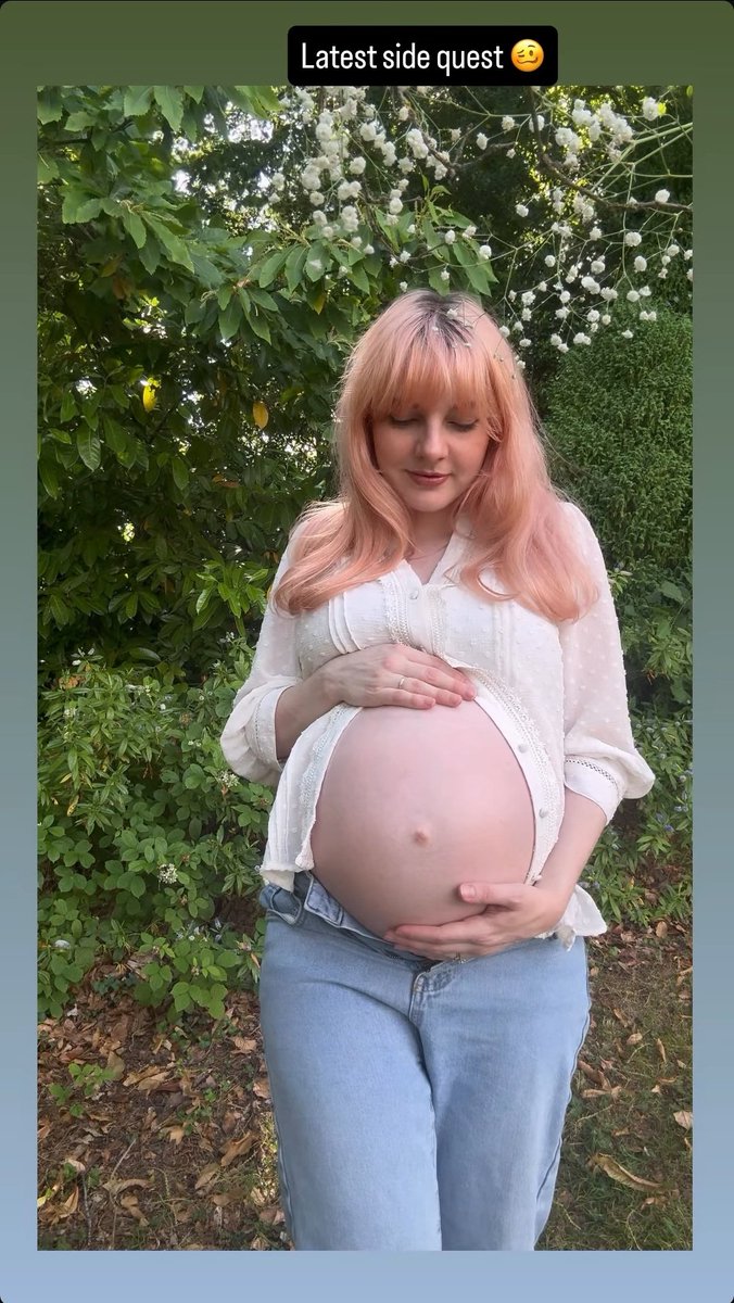 PeaThePeanut's tweet image. Lizzie oh my god