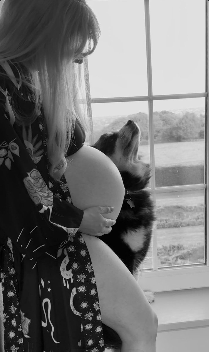 PeaThePeanut's tweet image. Lizzie oh my god