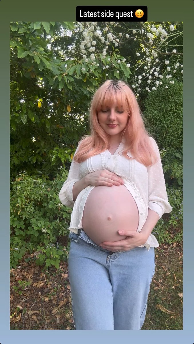 PeaThePeanut's tweet image. Lizzie oh my god