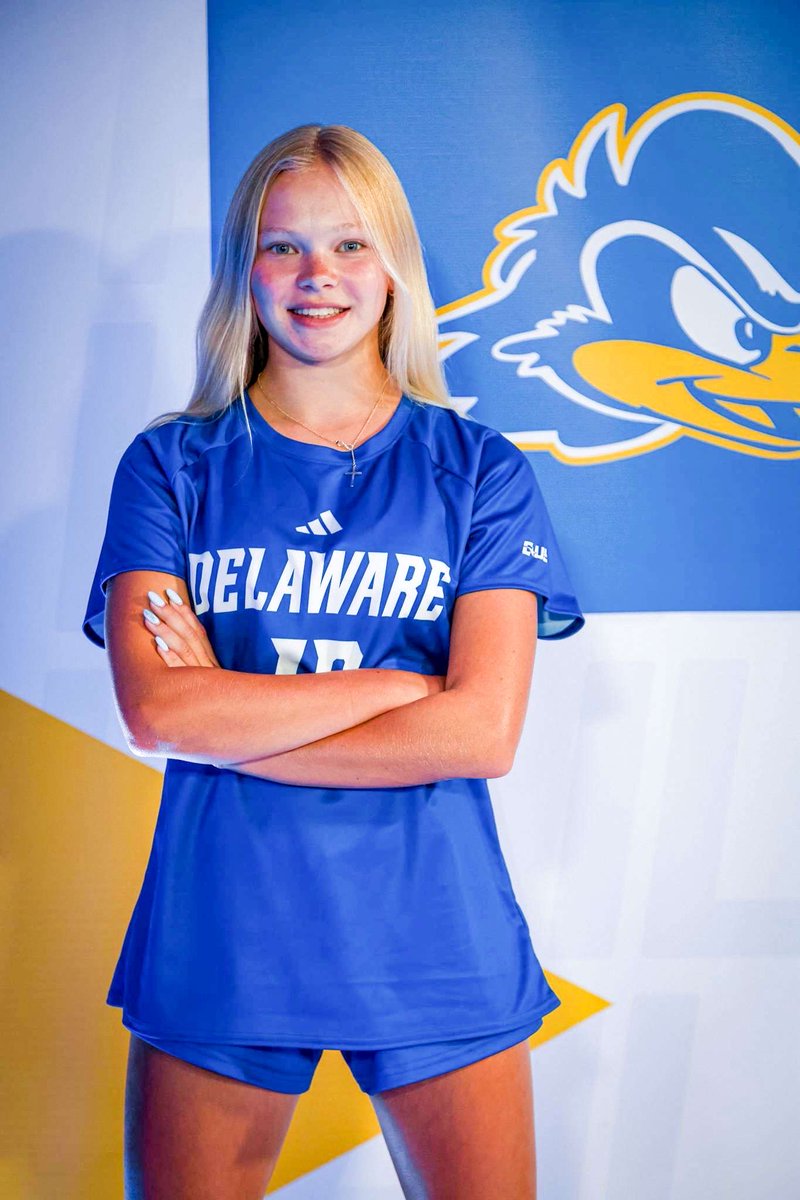 Lizzie_Bender27's tweet photo. I'm excited to announce my verbal commitment to continue my academic &amp; athletic career at the University of Delaware! Thanks to my family, coaches &amp; friends for their support! Coach Kelly, Becky &amp; Shannon, I'm Blessed! GOHENS!! @DelawareWSOC @ECNLgirls https://t.co/JWhpYgSiCR