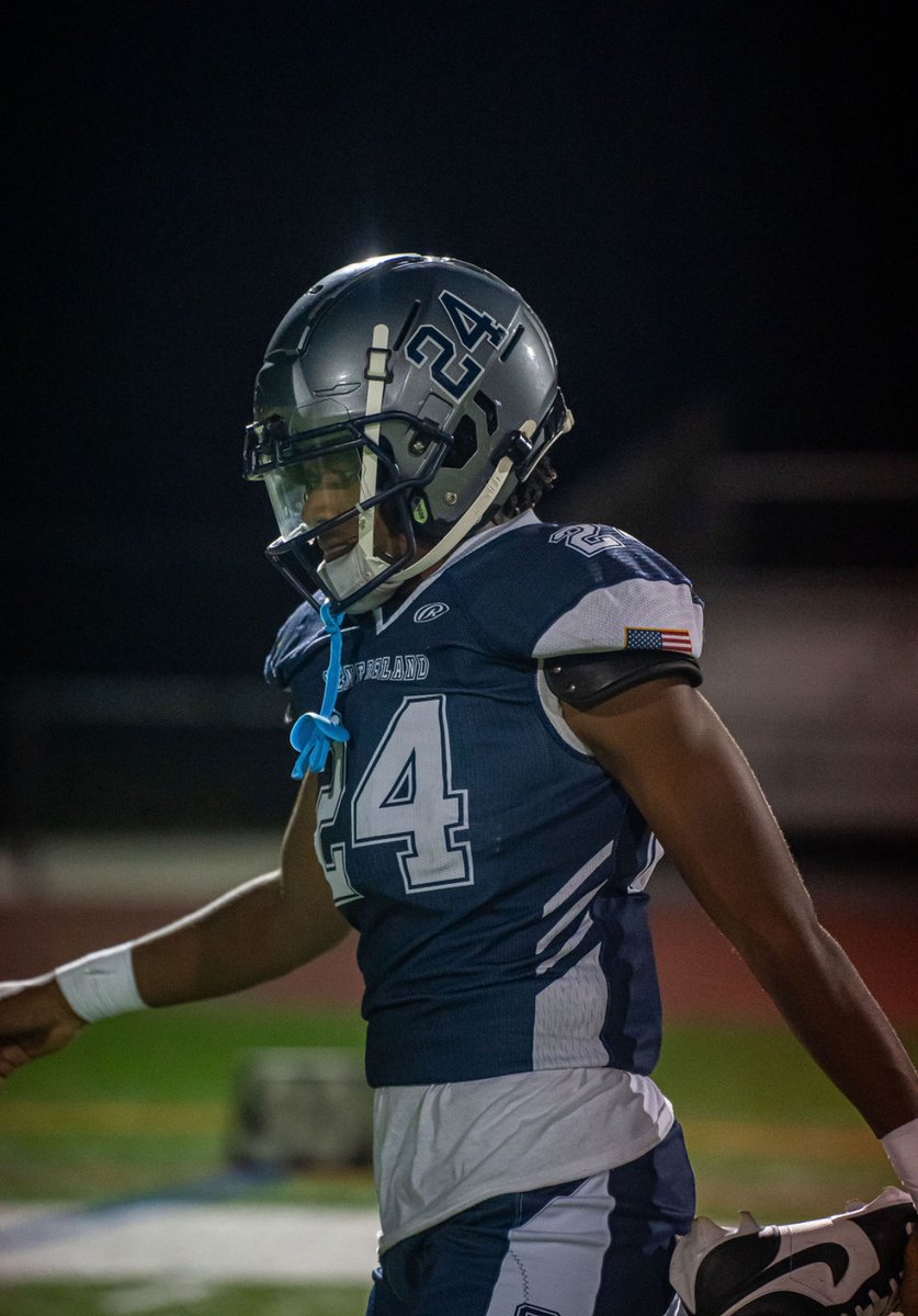 Pre season stats:
15 yr old| 5’10 200lb | 250 bench | 370 squat | 205 clean | 30 vert | 4.8 40 | 4.4 shuddle 

Great year ahead‼️#AGTG #Jesus #outwork #football