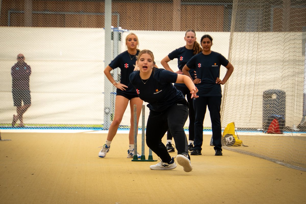 _MCCFoundation's tweet image. Here come the girls! Brilliant to see one of our former Coaching Scholarship Programme participants (now a Level 2 coach) helping to lead the Girls’ Springboard session here in Bradford and to inspire the next generation of female #cricket players 💪

#girlscricket #mccfoundation