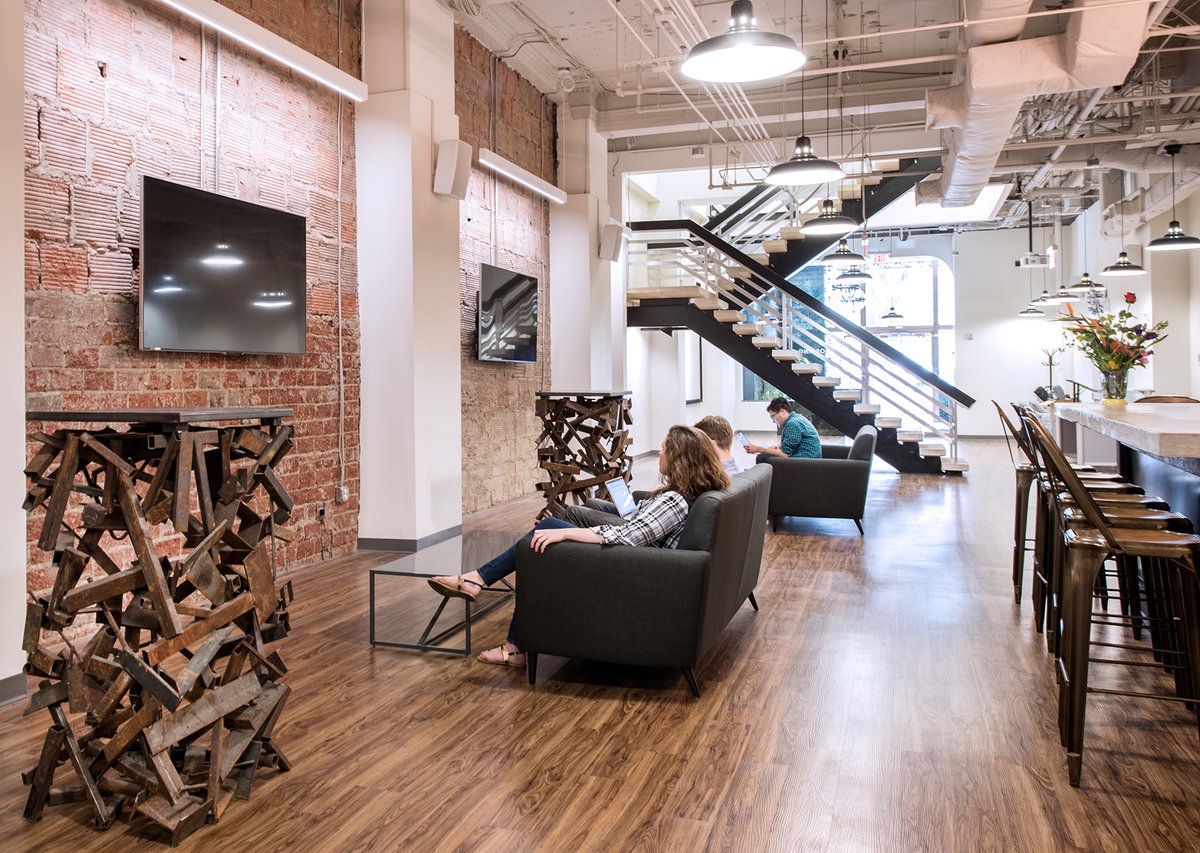 💥 Upgrade or be outclassed.

Wellness lounges. Luxury restrooms. Amenity‑rich spaces.

Tenants choose buildings that feel like Trophy spaces—and leave the rest behind.
Renovate now. Own the market.

#OfficeRenovation #ClassAOffice #CRE #DCRealEstate #TenantExperience