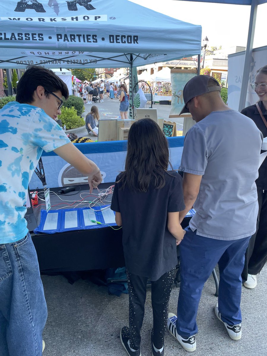 CodeNinjasOR's tweet image. Did you visit us last week at the Hillsboro Tuesday Night Market? We played with circuit blocks and a DIY piano using the microcontrollers, Makey Makey! Stop by tonight and see what new fun we have for you and your kiddos!