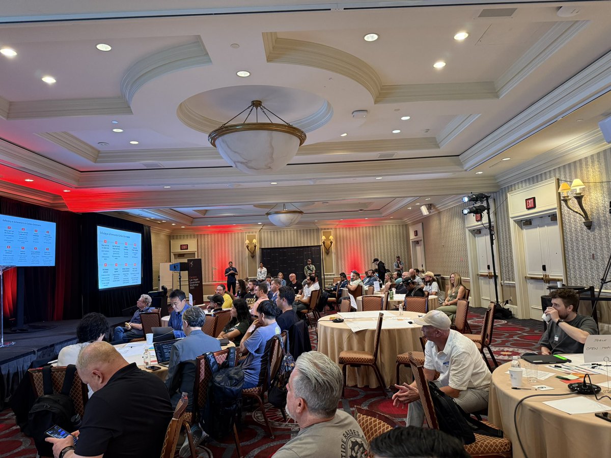 Cardano Governance Workshop starting now with <a href="/IOHK_Charles/">Charles Hoskinson</a> ‘s opening remarks!