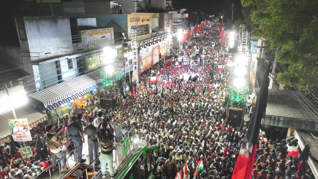 EPSTamilNadu's tweet image. #அம்பை மக்களின் அன்பான வரவேற்பைப் பெற்றதில் பெருமகிழ்ச்சி.

விளம்பரத்தால், விளம்பரத்திற்காகவே இருக்கும் திமுக அரசை வீழ்த்தி, மீண்டும் மக்களால், மக்களுக்கான @AIADMKOfficial அரசை மீண்டும் அமைப்போம்!

#மக்களைக்_காப்போம்
#தமிழகத்தை_மீட்போம்
#ByeByeStalin