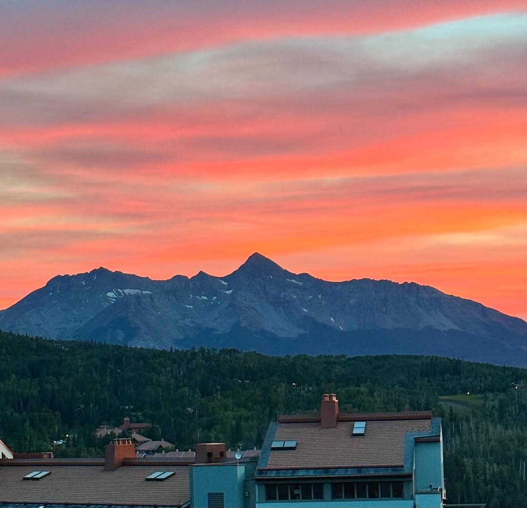 Visit Telluride (@visittelluride) on Twitter photo Last night's sunset deserves a spot on the feed ๐
๐ธ: Cary Savage Last night's sunset deserves a spot on the feed ๐
๐ธ: Cary Savage