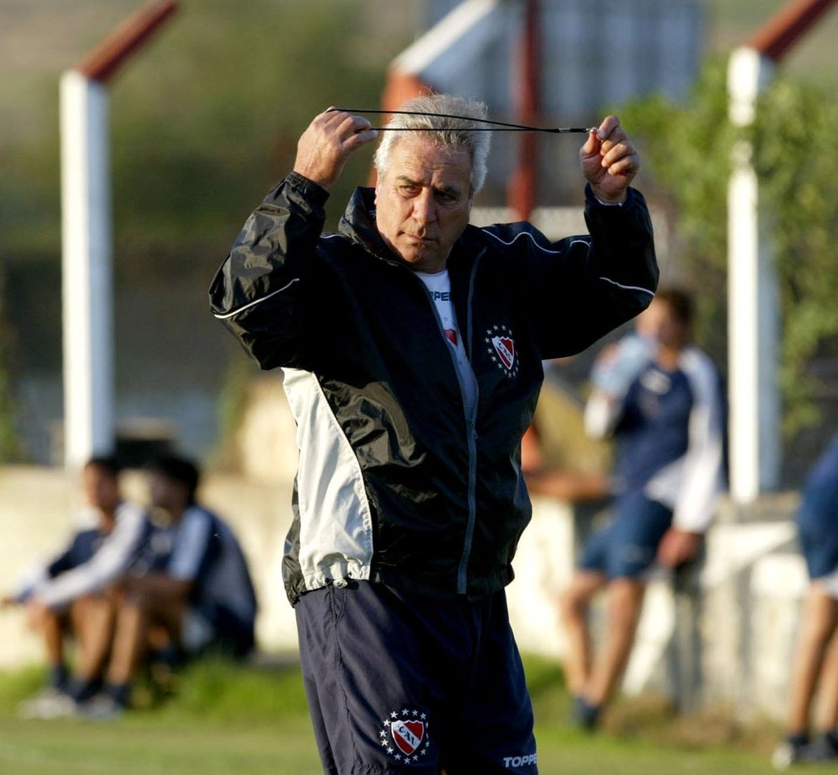 MisticaIFC's tweet photo. “En este club aprendí que el buen fútbol no se negocia.” 

“Independiente es historia, es escuela de fútbol. No cualquiera se pone esa camiseta.”

Jose Omar Pastoriza🇦🇹 https://t.co/jrReWMvMBa