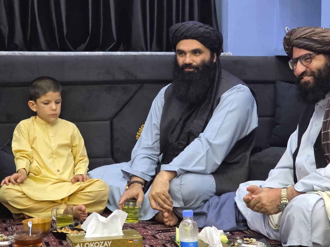 An #Afghan child Samiullah, known for his extraordinary natural intelligence and brilliant math skills, has returned home in #Afghanistan from #Pakistan, Afghan officials said Tuesday. He was living in Akora Khattak, #Khyber #Pakhtunkhwa. The child knows as “calculator” met