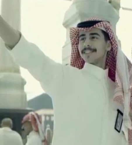 ابن عم الطالب السعودي #محمد_القاسم :

•محمد كان حافظًا للقرآن الكريم.

•وجدنا سجادة الصلاة مفروشة داخل غرفته في كامبريدج.

•كان يشارك تطوعيًا في موسم الحج.

•في رمضان يقوم بتوزيع الإفطار بالحرم.

-