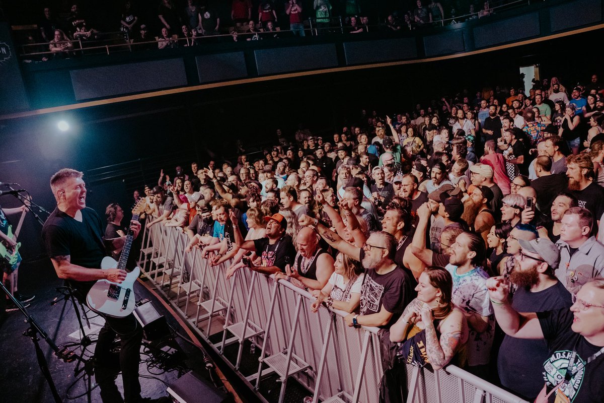 Chris DeMakes (@lessthanchris) on Twitter photo Portland, we cannot thank you enough! Sold out show on a Monday. You must have had a mellow weekend, because your energy was through the roof! Got to catch up with some lifelong friends too. Seattle, see you tonight…
📷: <a href="/gavfrontrow/">Gavin Smith</a> Portland, we cannot thank you enough! Sold out show on a Monday. You must have had a mellow weekend, because your energy was through the roof! Got to catch up with some lifelong friends too. Seattle, see you tonight…
📷: <a href="/gavfrontrow/">Gavin Smith</a>