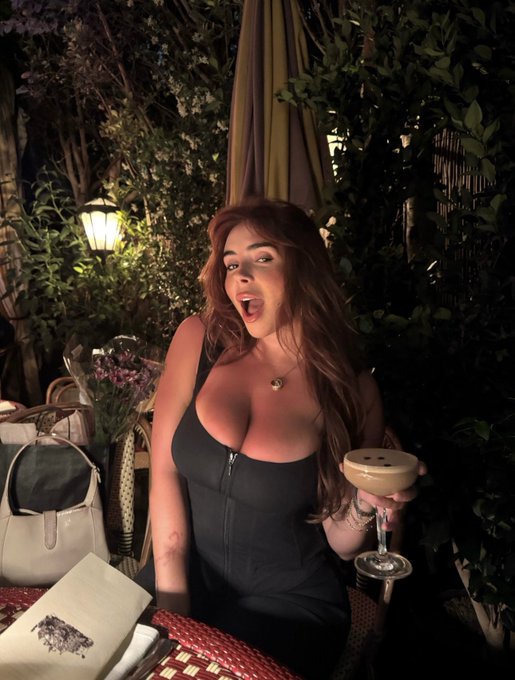 1 pic. https://t.co/f1C8XmKjn2 https://t.co/NM6JMJRajD