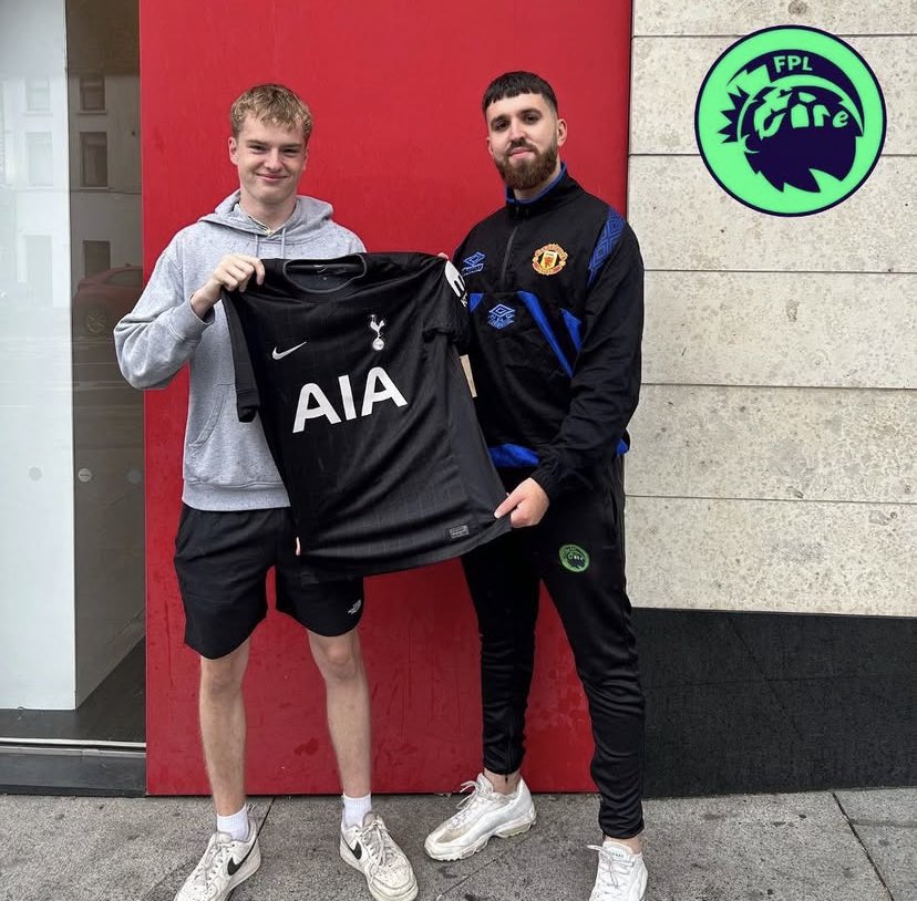 FPL Éire ☘️ (@fpl_eire) on Twitter photo 🇮🇪 FPL ÉIRE YOUTUBE PRIZE LEAGUE! 🇮🇪
🥇1st place – Premier League jersey of choice from 26/27 season. ⚽️
🥈2nd place – Random jersey from my collection
🚨How to join:
1️⃣Subscribe to my YouTube Channel
2️⃣Retweet this post
3️⃣Follow <a href="/FPL_Eire/">FPL Éire ☘️</a>
4️⃣Comment your FPL team name 🇮🇪 FPL ÉIRE YOUTUBE PRIZE LEAGUE! 🇮🇪
🥇1st place – Premier League jersey of choice from 26/27 season. ⚽️
🥈2nd place – Random jersey from my collection
🚨How to join:
1️⃣Subscribe to my YouTube Channel
2️⃣Retweet this post
3️⃣Follow <a href="/FPL_Eire/">FPL Éire ☘️</a>
4️⃣Comment your FPL team name