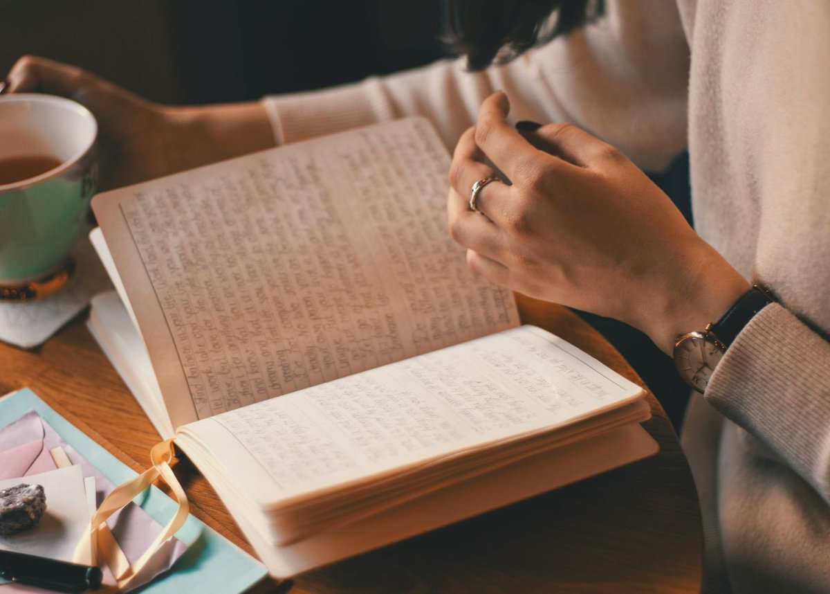 Give yourself permission to do less, so you can do things that will make you happy, help you achieve your career and personal goals, and inspire you to embrace and celebrate your true self.
thedailyinspoblog.wordpress.com/2025/07/08/you…
#CareerGrowth #GoalSetting #PersonalGrowth #inspiringexcellence