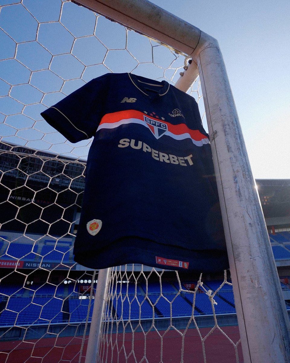 SaoPauloFC's tweet photo. Manto digno de Tricampeão Mundial.

Camisa Third 2025 já disponível. Acesse https://t.co/8NDLyp54jY

@newbalance 
@NBFootball https://t.co/LKGEmm9q0h