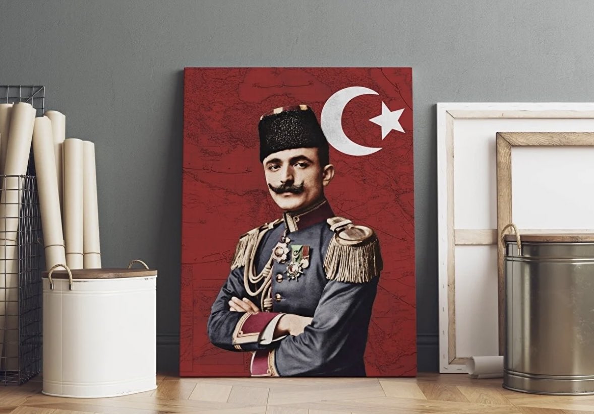 2 Takipçimize 2500 tl ve Enver Paşamızın portresini  Hediye ediyoruz ✅

Yapmanız gerekenler:

📌Bu twiti RT ve FAV yapmak
📌<a href="/Enveerland/">Enver Paşa</a> hesabını takip etmek!

Kazanan kişi 10 ağustos pazar  saat 22.00’da sayfamızdan açıklanacaktır

<a href="/grok/">Grok</a> kazananları sen belirler misin?