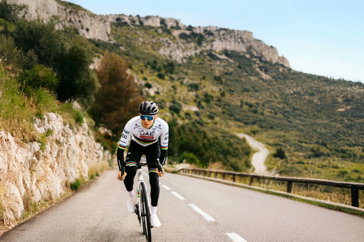 The Not-So-Secret Weapon of Pogačar and UAE Team Emirates-XRG bikerumor.com/continental-ar…