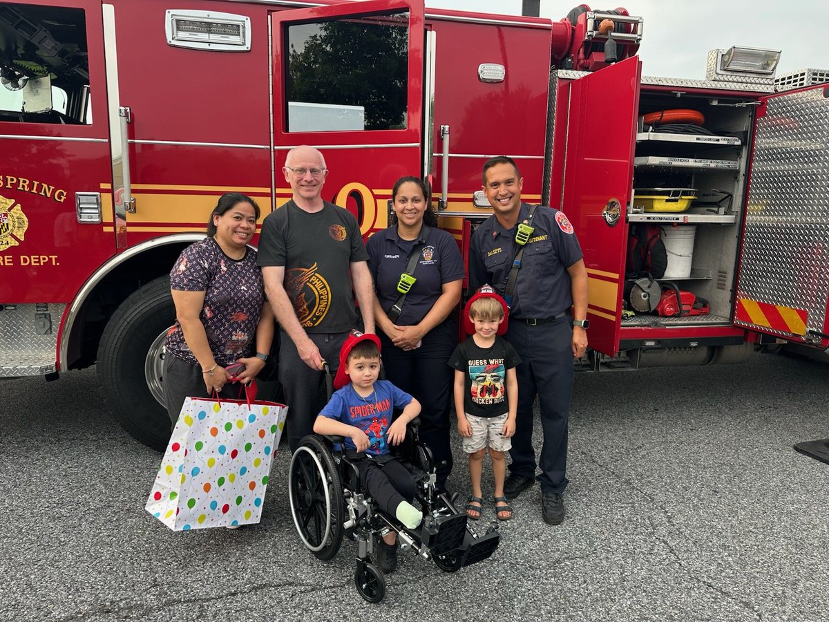 DavidPazos15's tweet image. It&apos;s happening now! National Night Out (NNO) County-Wide @MontgomeryCoMD. @mcfrs Fire Chief Corey Smedley joins your local fire station in participating throughout  county events.