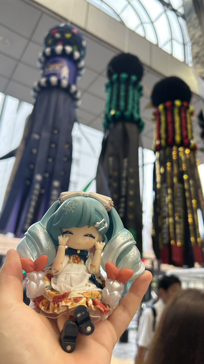 おはようございます！！！！
ミクちゃんイベントも終わってしまったのでこれで仙台から撤収します！！　
そして今日からはミクちゃんと入れ違いで七夕まつり！！
手が届くくらい長かった✨