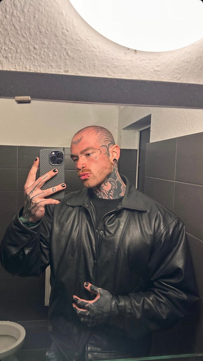 ⚡️baki⚡️ tweet media