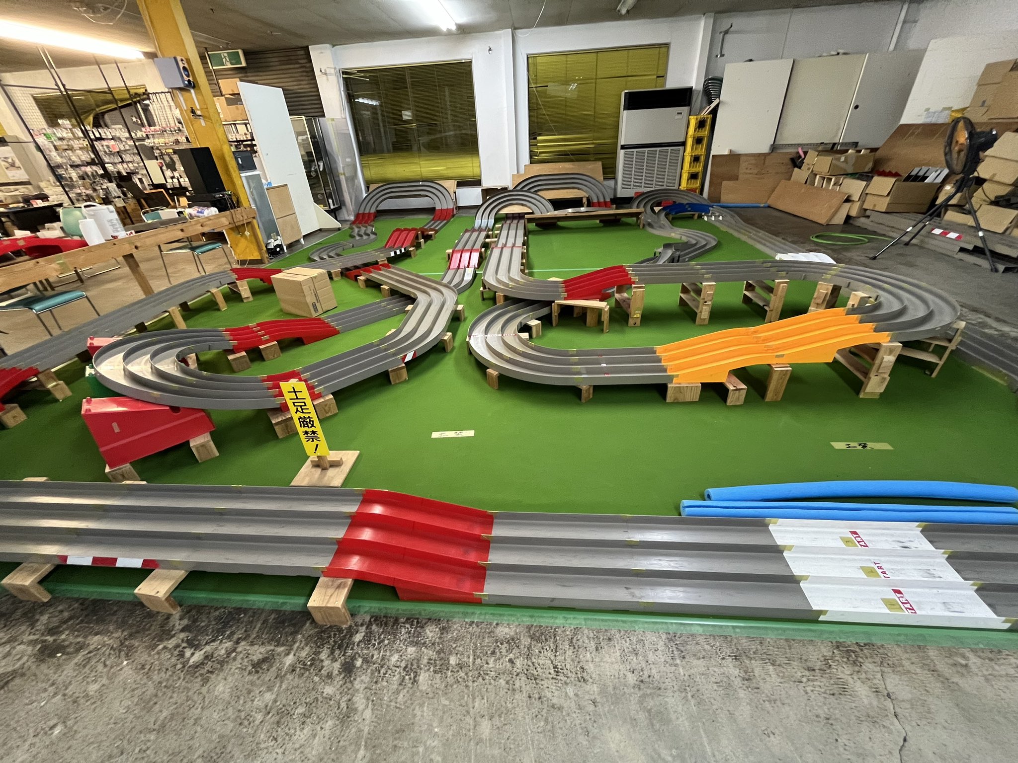 ミニ四駆コース ミニ四駆】名古屋に新しいミニ四駆サーキットが誕生したらしい