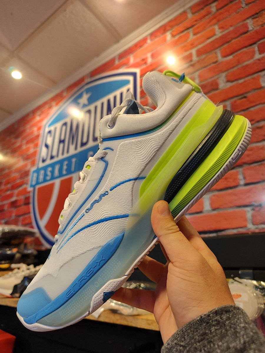 ¡ULTIMOS 2 PARES DISPONIBLES EN 13 US!