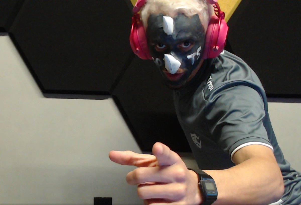 volte sempre  <a href="/Nuuhfps/">Gustavo "Nuuh" Rocha</a> 

super solid 2 x 0 los pequenos