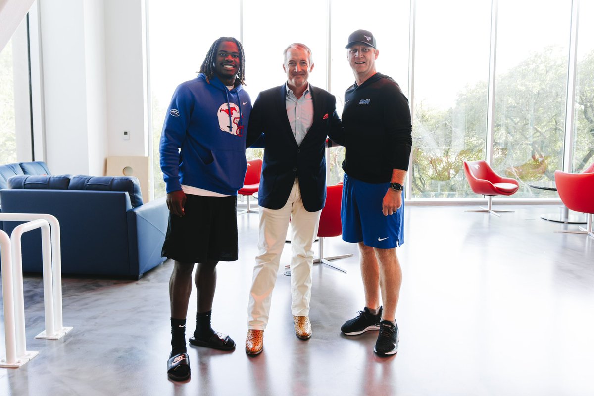 Great to have President <a href="/JCHartzell/">Jay Hartzell</a> stop by during fall camp to encourage  <a href="/SMUFB/">SMU Football</a> !