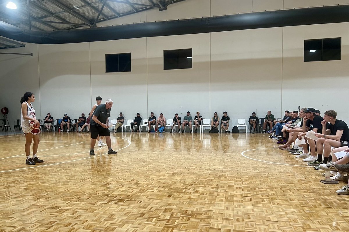 lono610's tweet photo. 40 coaches attended a clinic in Cairns last night with Coach Rod Popp talking building your program’s shot development plan. TA’s - adopt a systematic approach to shot development across the program; consistency of language; devote time to technique every session; stay the course https://t.co/csUrPToDIU