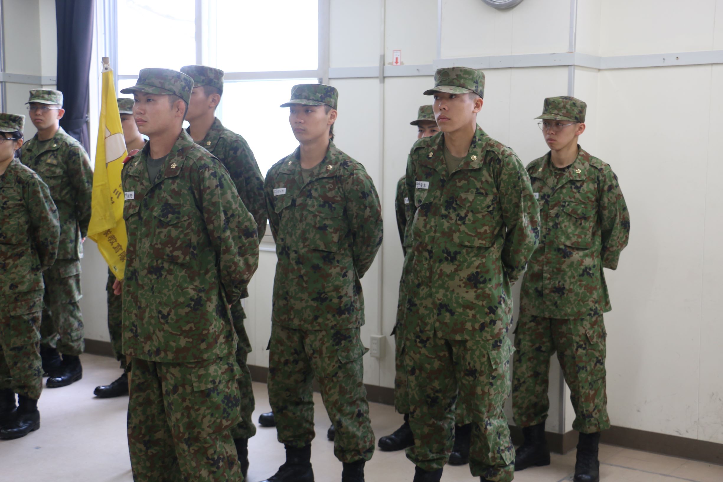 陸上自衛隊 3D レーザー クリスタル 北海道 東千歳駐屯地曹友会 非売品 空撮】陸上自衛隊最大の駐屯地！The largest garrison of Japan