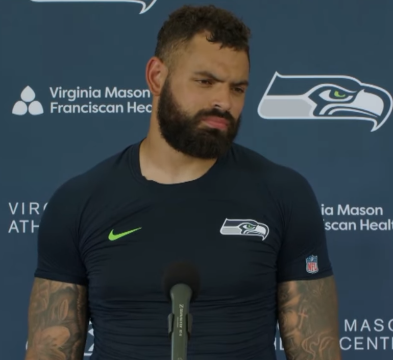 #Seahawks Abraham Lucas is not a fool when it comes to people criticizing his teammates on the line:

"I'm not a fool. I know what people say about the run game and teammates, stuff like that. These guys are working, grinding, really good players and have all the talent in the