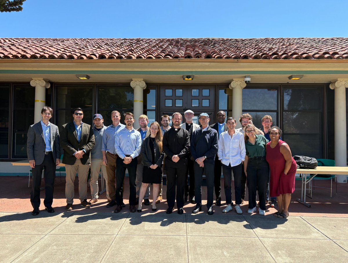 Saturday marked the end of "Truth and Authority in Augustine's City of God." 16 graduate students gathered with famed Catholic scholar Russell Hittinger at UC Berkeley for this longest-running LCI summer seminar.

buff.ly/SyknSkE