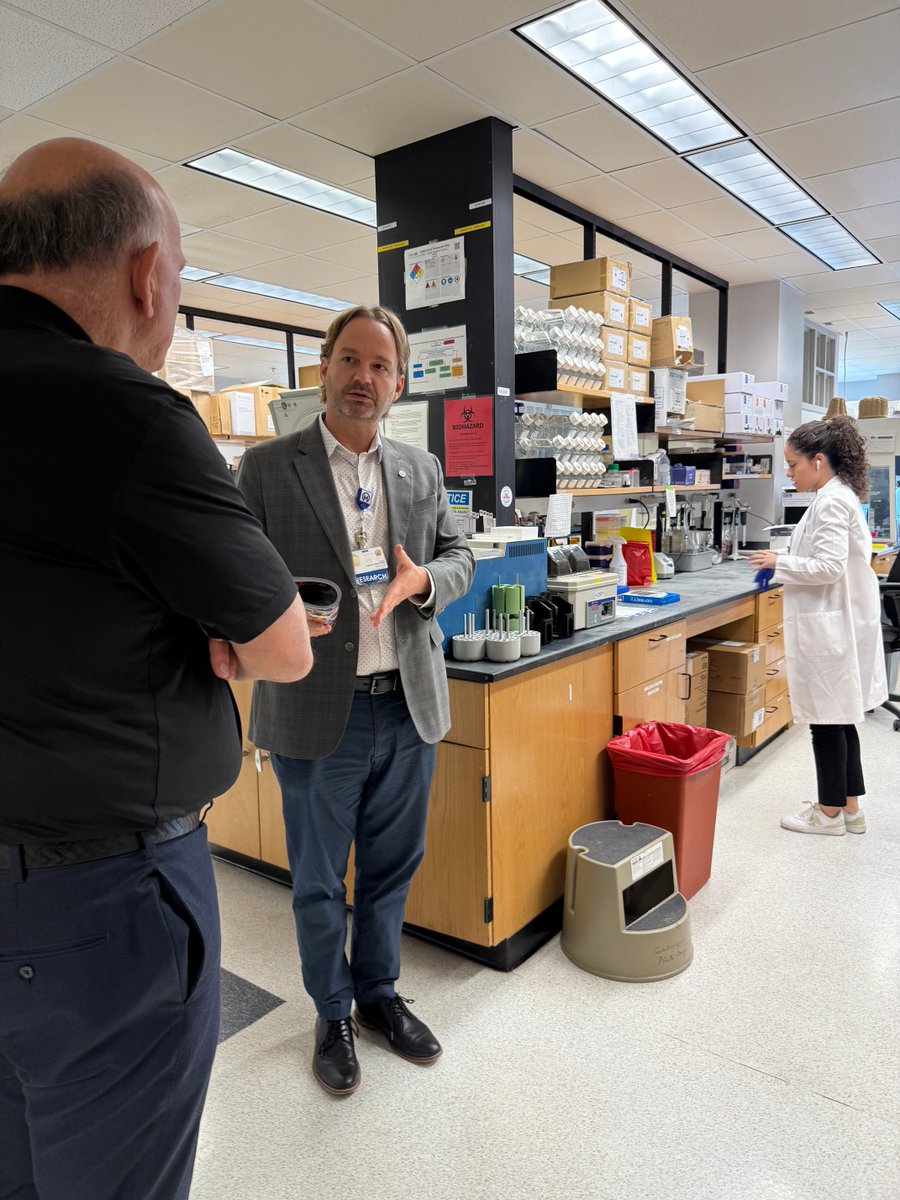 Dr. Patrick Hwu (@patrickhwumd) on Twitter photo Wonderful to host Richard Gonzmart and Andrea Gonzmart Williams of <a href="/Columbia1905/">Columbia Restaurant</a> <a href="/MoffittNews/">Moffitt Cancer Center</a> today! We toured the PEARL Research Kitchen (delicious keto breakfast included 🍳), Daniel Abate-Daga’s Lab & the Hwu #Immunology Lab. The Gonzmart family are generous supporters of Wonderful to host Richard Gonzmart and Andrea Gonzmart Williams of <a href="/Columbia1905/">Columbia Restaurant</a> <a href="/MoffittNews/">Moffitt Cancer Center</a> today! We toured the PEARL Research Kitchen (delicious keto breakfast included 🍳), Daniel Abate-Daga’s Lab & the Hwu #Immunology Lab. The Gonzmart family are generous supporters of