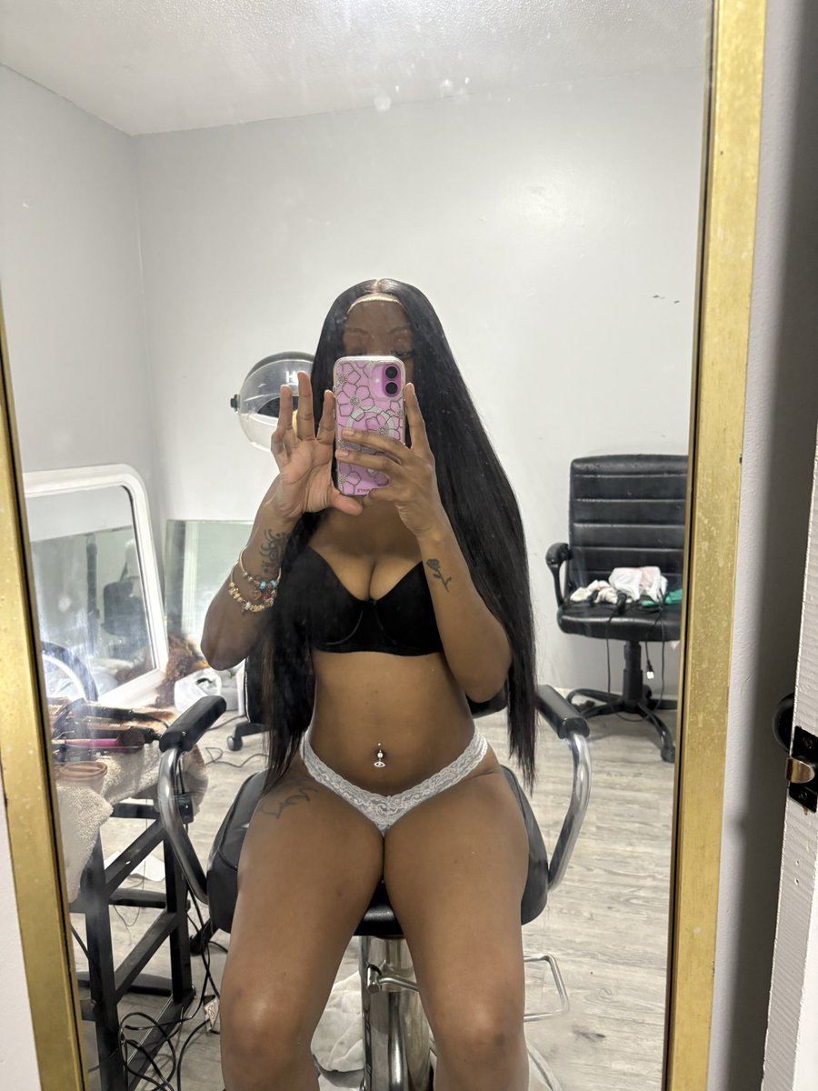 _xdlr's tweet image. I be Late Getting Ready Cause I be in the Mirror Like This 🙄 Mmcht