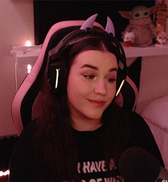 💜EN DIRECTO
Hola, hola 💕 No os hacéis una idea del día que pasé ayer ni del que he pasado hoy... Os cuento. 👇👇
🥀Clara Rojo - Ep.295: ¿Despido?.
🔗twitch.tv/saralyche