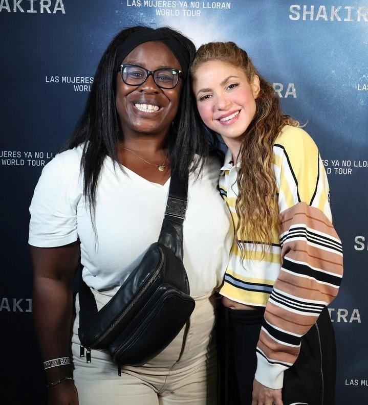 Charts_Shak's tweet image. ⭐| #Shakira junto a la actriz estadounidense #Uzoaduba.

La actriz es reconocida por sus papeles en (La residencia y Orange Is the new black, entre otros)