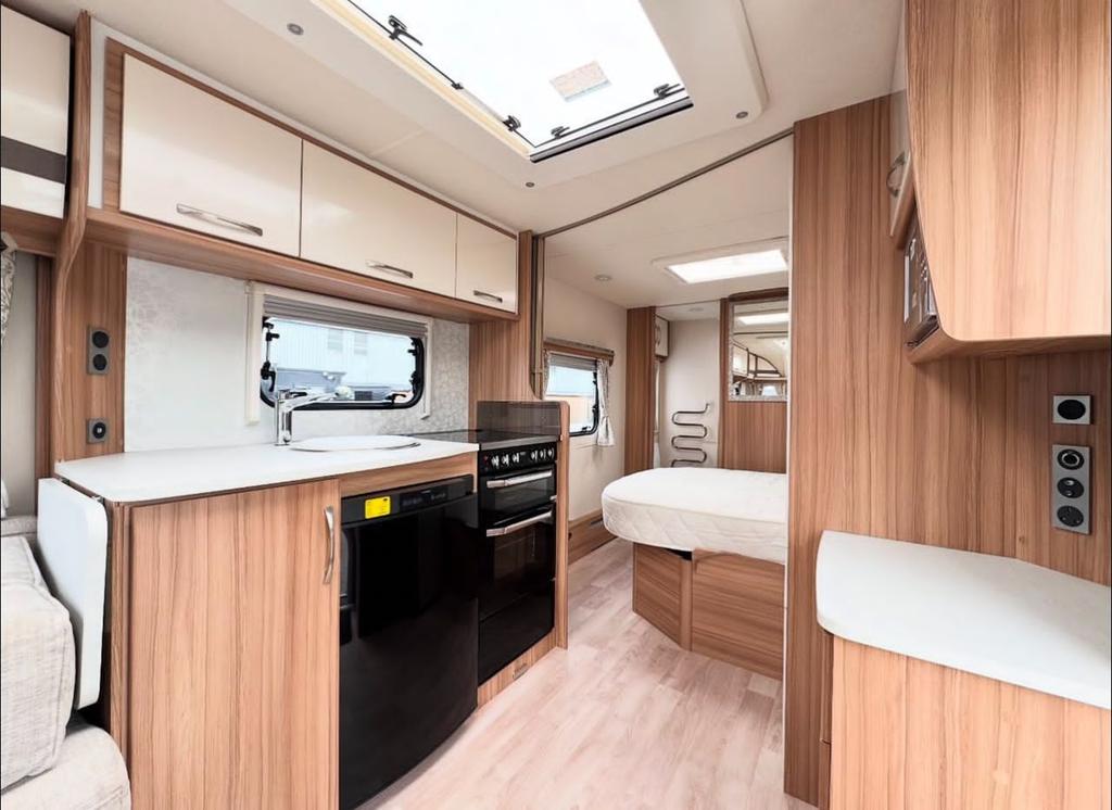 Danielaxx (@daniela18ix) on Twitter photo 