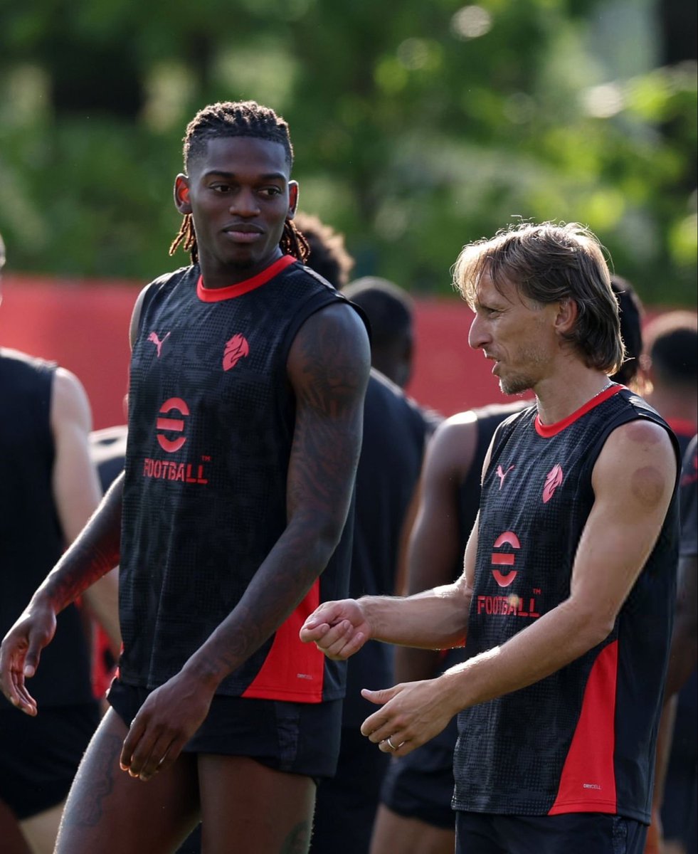 AC Milan - FR (@ac_milanfr) on Twitter photo 