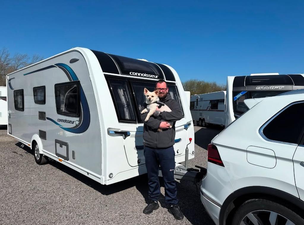 Danielaxx (@daniela18ix) on Twitter photo 